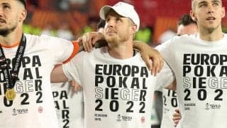 「正気の沙汰とは思えない」負傷で決勝欠場のフランクフルトDF、PK戦制してのEL制覇に感慨「この物語にピッタリ」