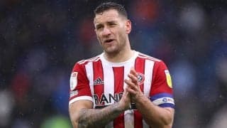 選手が吹っ飛ぶ勢い…ピッチに乱入し選手に頭突きのファンが有罪、24週間の禁錮刑＆10年間のサッカー活動禁止