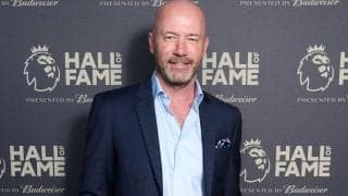 前オーナーの意向で6年間外に…ニューカッスル本拠地に“レジェンド”シアラー氏の銅像が帰還！