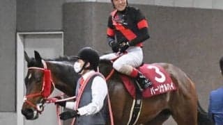 オークスは逃げ馬に要注意のわけ。スロー慣れしたこの世代の牝馬は大逃走に対応できるか