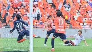 仙台の先制ゴール直前にベンチから的確指示！「DFラインへの攻撃指令」が名倉巧の得点を生んだ