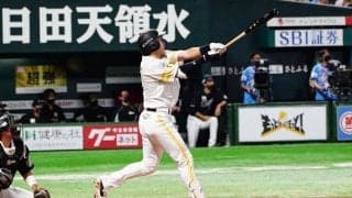 鷹・柳田悠岐、“宇佐見打法”で確信の7号2ラン　3人の子どもの前で豪快アーチ