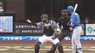 塁審への対応が「品のある所作」　高卒新人とは思えぬ振舞いが「ベテラン捕手」