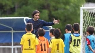 サッカー元日本代表・鈴木隆行が直接指導！　スクール発足1年、品川に5校目オープン