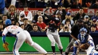 イチローから「どうします？」。WBC伝説のタイムリーの裏でスコアラーが答えたイム・チャンヨンの狙い球