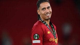 14年ぶりにトロフィー獲得のローマ、スモーリングも喜び露わに「このトロフィーがどれほどの意味を持つかわかっていた」