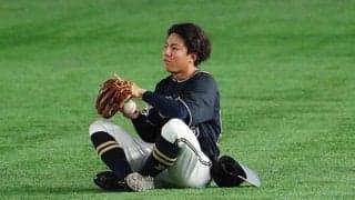 “右前打”強奪した二塁手が「マジ忍者」　爆走からの空中浮遊が「えぐすぎん？」