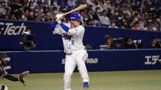 中日ドラゴンズの若き大砲・石川昂弥がチームの優勝と新人王を目指して豪快にフルスイング！