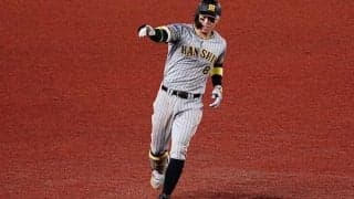 阪神・佐藤輝、汚名返上の先制11号ソロ！　佐々木朗にお手上げ＆走塁ミスも挽回