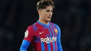 セスクが後輩ガビに助言！「バルサに残るべき」