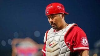 【MLB】エンゼルス捕手、顔付近にボール当たり意識もうろう…緊急交代に「ゾッとする」