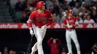 【MLB】大谷翔平、1打席で2本「ポッキリ」　バット折っても右翼手後退の大飛球