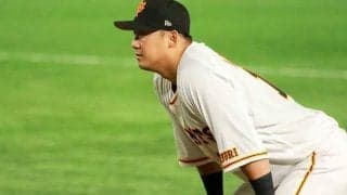 思わず膝からガクリ…中田翔の“奇行”が「いい演技」　まさかの格好が「ほんと好き」