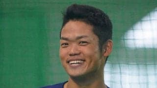 私服に“ドアラ耳”の根尾昂が「ほんとカワイイ」　大照れ“指ハート”にファンメロメロ