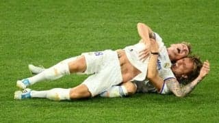 「テレビには映らない最高の物語」モドリッチ&クロースの“超熱烈ハグ”が反響「クロースがこんなことするなんて！」