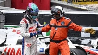 F1マシンが真っ二つになる大クラッシュ発生　モナコGPに海外ファン衝撃「恐怖の瞬間」
