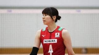 女子バレー新鍋理沙、ノーバウンドで投じた始球式裏側に狩野舞子も反応「可愛すぎる」