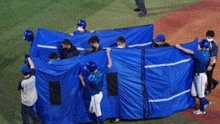 バットが頭部直撃のオリ・伏見は「打撲」…試合中に病院で検査、意識もあり