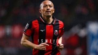 「友達がくっついてくるだけ」小野伸二が“神業”トラップのコツを伝授！？ファンは「意味わからない」「プロの中でも圧倒的に上手い」と驚愕