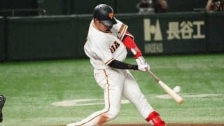「坂本勇人にしかみえん」　21歳の“師匠ばり”一振りが「何度見てもかっこいい」