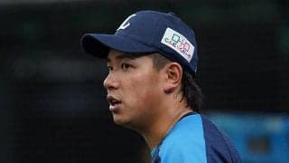本塁生還許さぬ高速送球が「神すぎ!!」　“捕ってすぐ”の爆肩が「完璧やん」