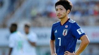 「ゼロ距離可愛すぎる」日本代表MF柴崎の妻・真野恵里菜さん投稿の女子会写真に歓喜する声「#鹿の妻会」