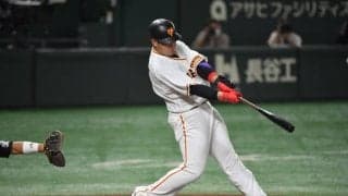 岡本和真の逆方向弾が「打球いかつすぎ」　手応え“怪しい”一直線が「ばけもん」