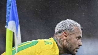 三笘薫も試合後にスーパー笑顔でネイマールと握手！“生の姿”に大興奮の現地観戦組も「夢が叶った…」と大興奮レポート