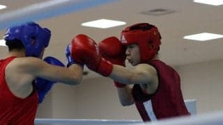 高橋が判定勝ちで決勝進出を決める！　