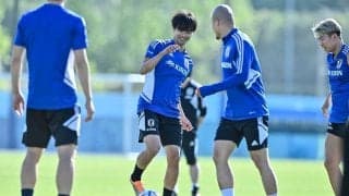 三笘薫と田中碧“鷺沼兄弟”の居残りドリブル練習「ずっと見ていられる」とSNSで沸騰【チュニジア戦直前の日本代表練習】