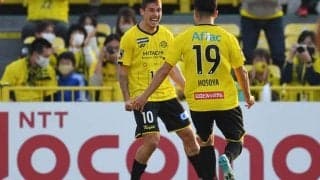 咄嗟の判断で入れたキックフェイント！柏のM・サヴィオが月間ベストゴール受賞も謙遜「チームメイトのおかげ」