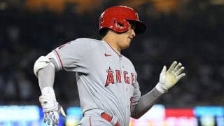 大谷翔平、9回土壇場でノーノー阻止の三塁打！　米記者「大谷が許さないぜ、と言った」