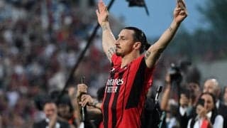 手術で8カ月離脱のイブラヒモビッチがミランと契約延長へ、年俸大幅減も成績によるボーナスを要求か