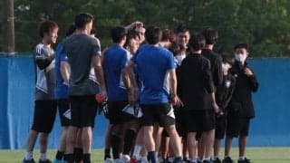 吉田「ちっちゃいの前」、川島「長友より大きいよ」、G大阪ジュニアユースとの記念撮影で長友佑都「俺顔見えんやんけ！」