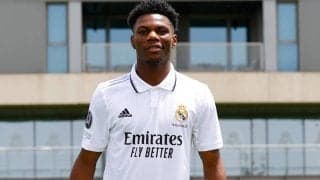 「こんなものなのか？」“1億ユーロ”でレアルに加入した仏代表MFの“リフティング失敗”が話題「ガチガチになってる」