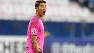 \"GK豪\"が豪GKをオマージュ、FC東京・波多野がPK対決で話題のダンスを披露「豪ストラリア」