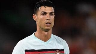 「とっても可愛い」C・ロナウドが生後2カ月の“愛娘”も連れてバカンスに出発！「来シーズンも頼んだ」