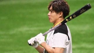 リーグ戦再開初戦で見えた“明るい兆し”　不振だった鷹の主砲2人に見えた変化