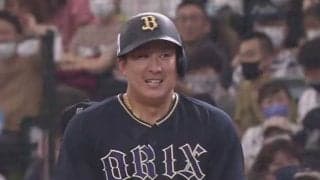 頭抱えた中嶋監督は「絶対笑ってるよな」　主砲の“激レア打”が「たまらん」