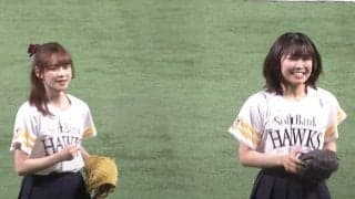 可憐なスカート姿から「強肩かわいい」　人気声優の意外な豪快投球が「躍動感すげぇ」