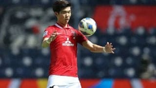 3カ月ぶり勝利も顔面クリームまみれに!? 浦和の岩波拓也＆西川周作は満面の笑み「お互いいい一年に」