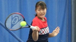 石井さやか、ITF大会でプロ初の準優勝に、決勝は3時間14分と粘りの戦いを展開