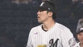 曲がりすぎて球審に直撃　佐々木朗希の“高速魔球”に「全然違うところ振ってる」