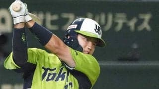 村上宗隆、2打席連続本塁打で25号　2戦4発、岡本和真の目の前で6本差に広げる