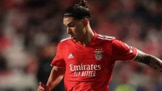 142億円の男、ダルウィン・ヌニェスが23歳のバースデー！年上のパートナーと質素に祝福