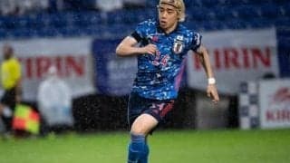 伊東純也のプレーを風間八宏が分析。スピードは「無敵」。精度が上がったクロスは「敵がいない場所に供給できている」