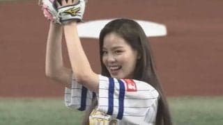 「NiziU」リーダーが“お腹チラ見せ”始球式　「気持ちよく投げることができた」