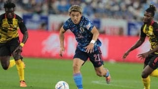 堂安律がお笑い界のレジェンド・明石家さんまと会食「貴重なショットありがとう」