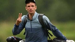 「“カップイン”シュートを決められるのは誰？」CL公式のゴルフ投稿でミュラーがベイルを笑撃いじり「メンションはやばい」