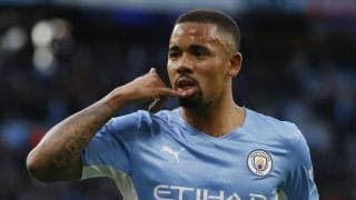 ガブリエウ・ジェズスが「移籍正式発表前」にアーセナルTDと｢練習場で抱擁」！  地元紙が激写した「ブラジル代表FWの笑顔」